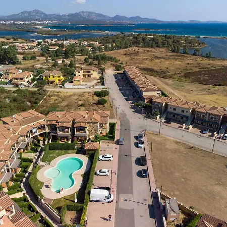 Myrsine Viola - Klodge * Olbia